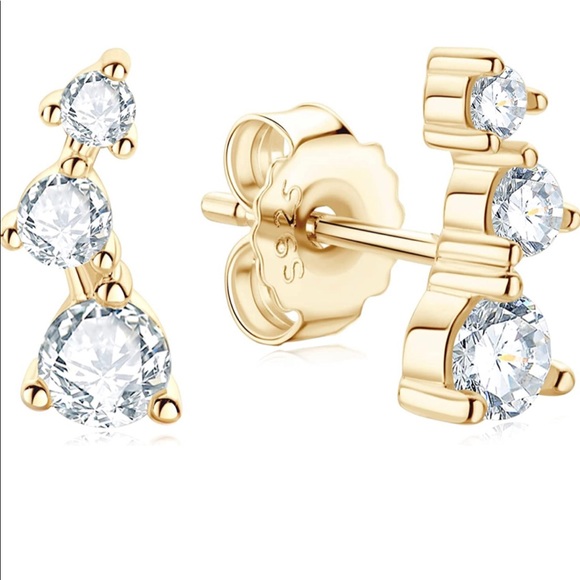 GRA Certified Moissanite Diamond climber earring. VVS certified diamond, SALE! - Picture 5 of 5